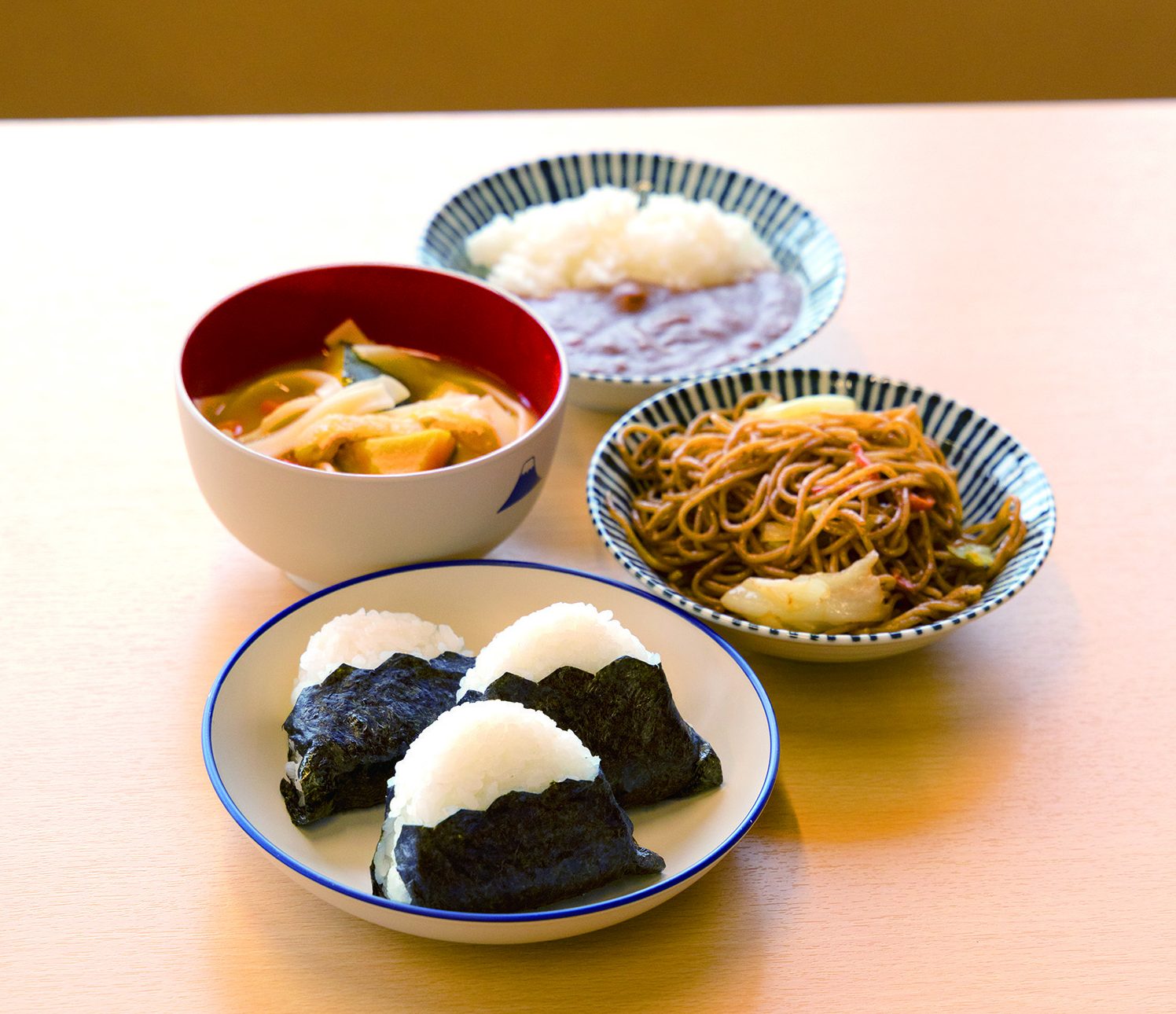 【雨の日、どこ行く？】雨宿りするならツーリストベースが最強説☔✨
