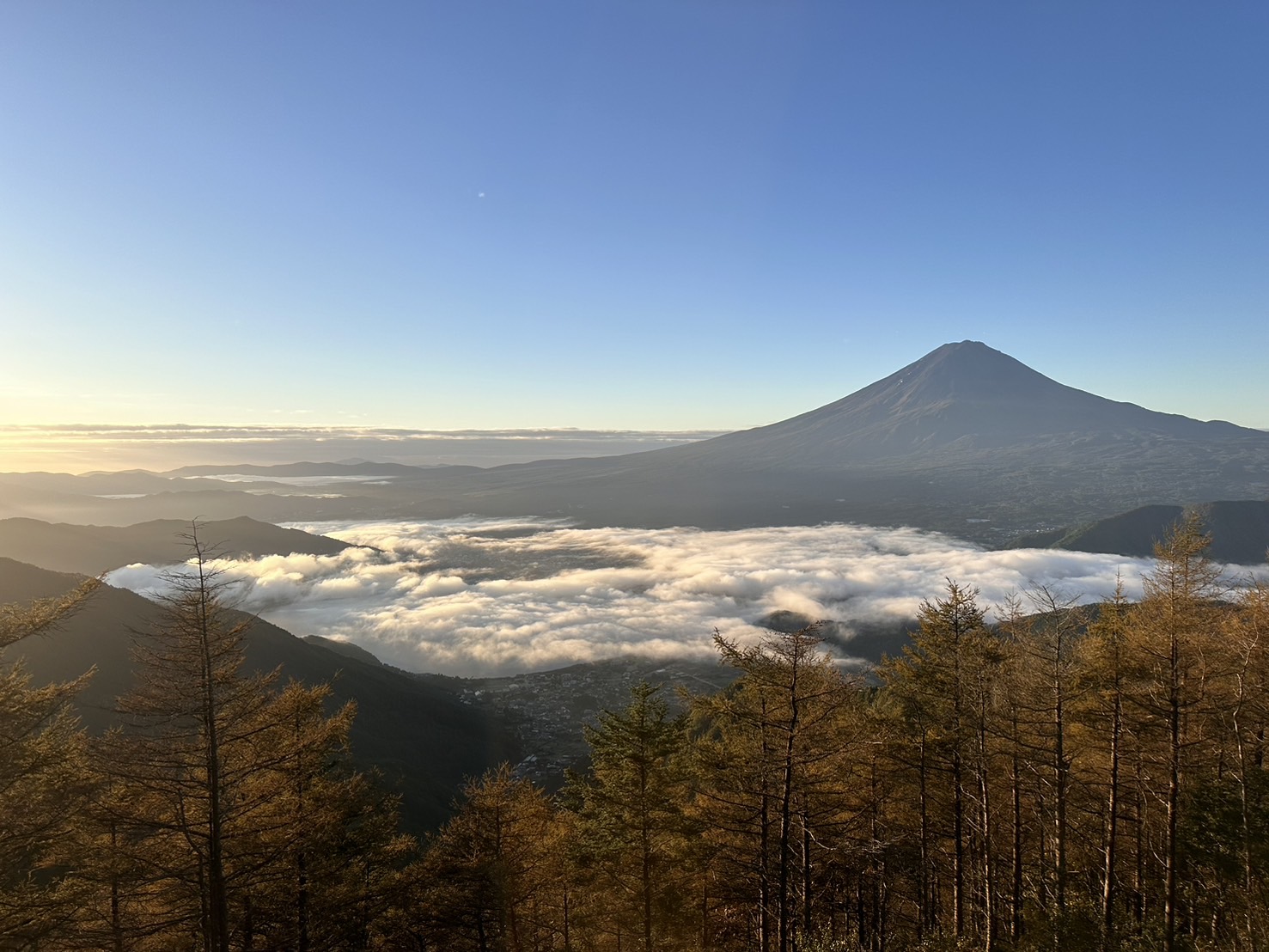 朝活」ツアーに参加して早朝しか見られない富士山の絶景を堪能しよう 
