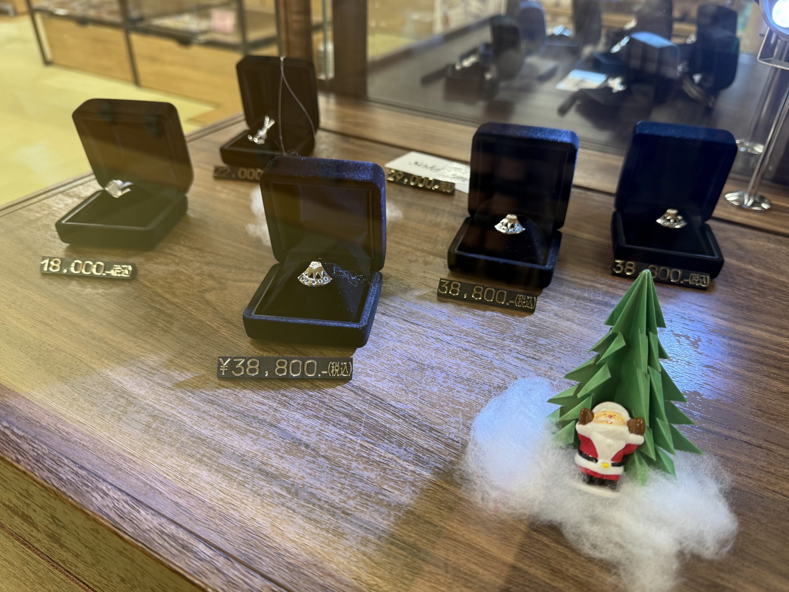 富士山の特別なお土産におすすめ！ツーリストベース河口湖限定のジュエリー「富士五湖の煌めき」💎