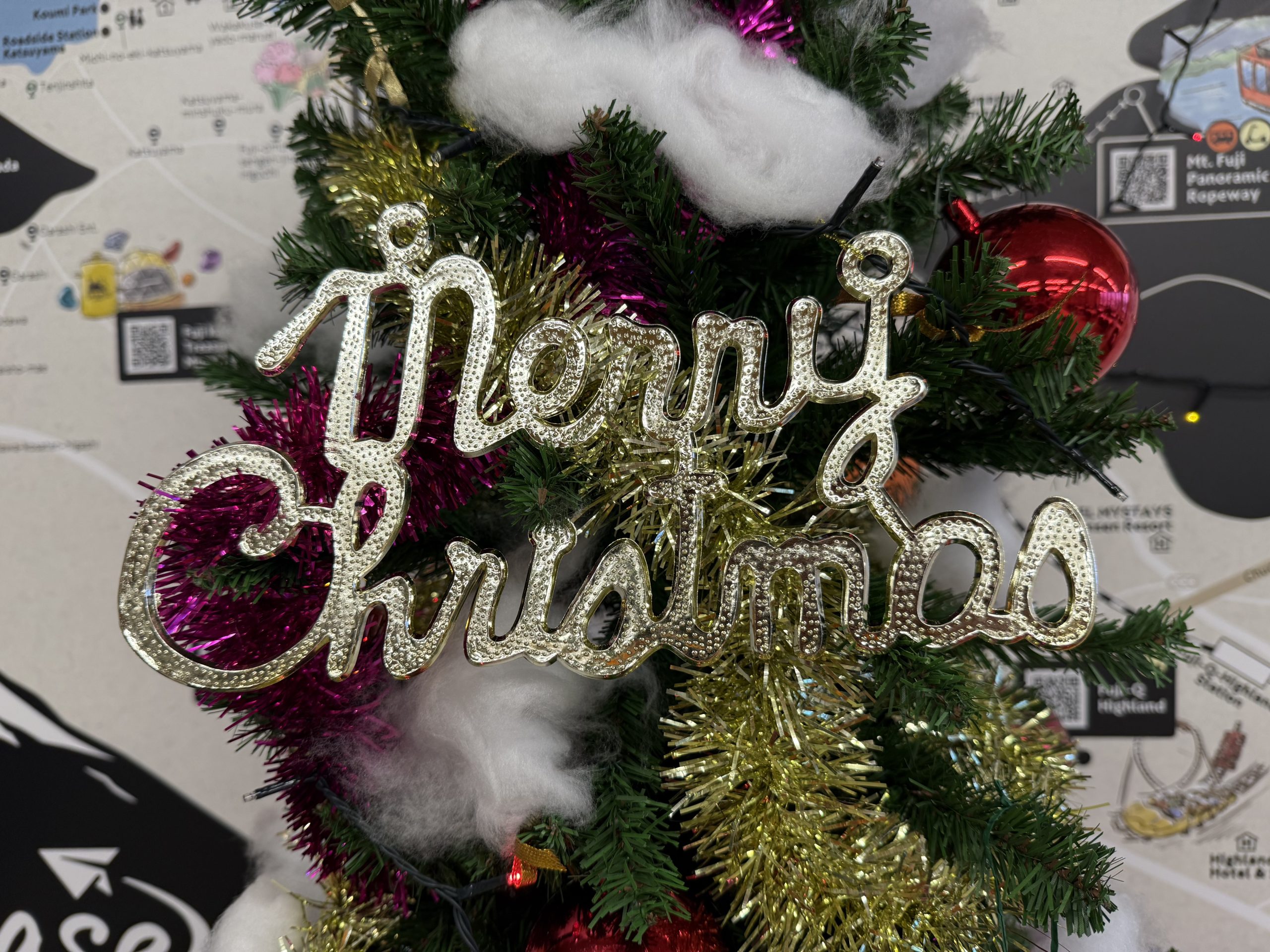 もうすぐクリスマス！ホリデー仕様に飾り付けられたツーリストベース河口湖で心温まるひとときを