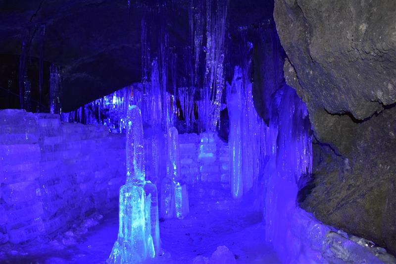 富岳風穴の神秘と日本の原風景・いやしの里散策ツアー