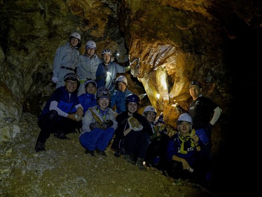 日本遺産・昇仙峡の水晶鉱山で1500万年の地球の営みを体感するツアー